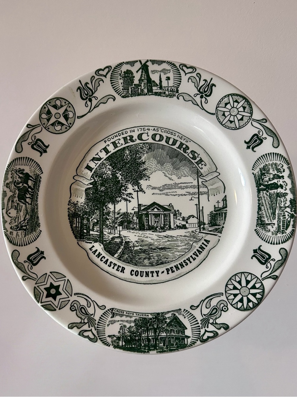 Vintage Intercourse, Pennsylvania Commemorative Souvenir Plate - Green, 9 in.